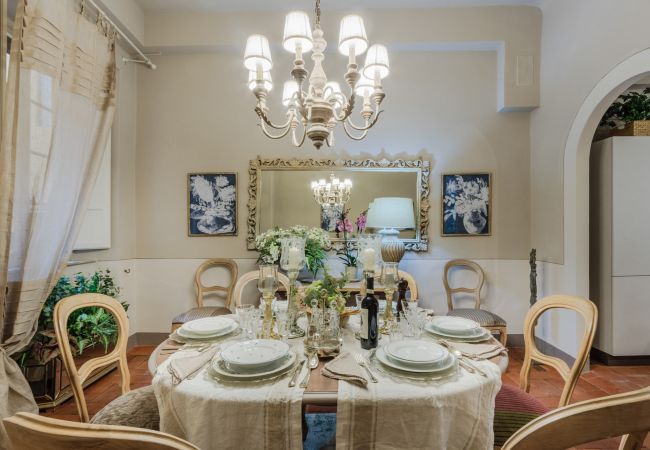Appartamento a Lucca - Casa Celeste 3 Bedrooms Apartment with Terrace Inside Lucca Appartamento a Lucca - Casa Celeste 3 Bedrooms Apartment with Terrace Inside Lucca