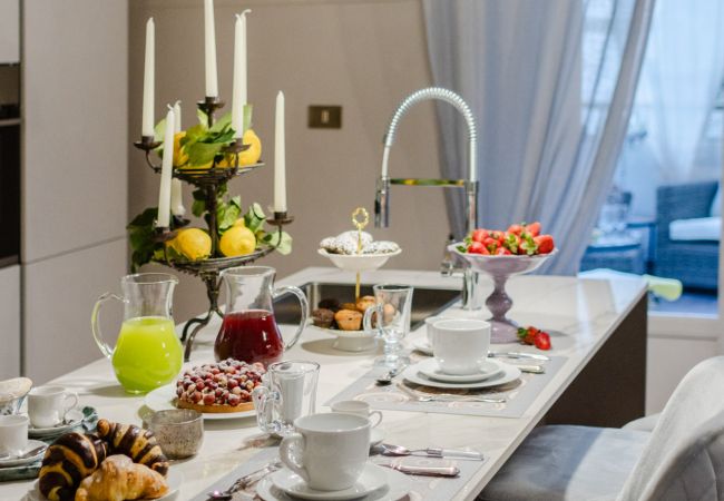 Appartamento a Lucca - Casa Celeste 3 Bedrooms Apartment with Terrace Inside Lucca Appartamento a Lucca - Casa Celeste 3 Bedrooms Apartment with Terrace Inside Lucca