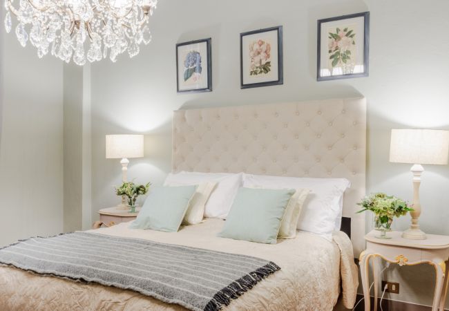 Appartamento a Lucca - Casa Celeste 3 Bedrooms Apartment with Terrace Inside Lucca Appartamento a Lucca - Casa Celeste 3 Bedrooms Apartment with Terrace Inside Lucca