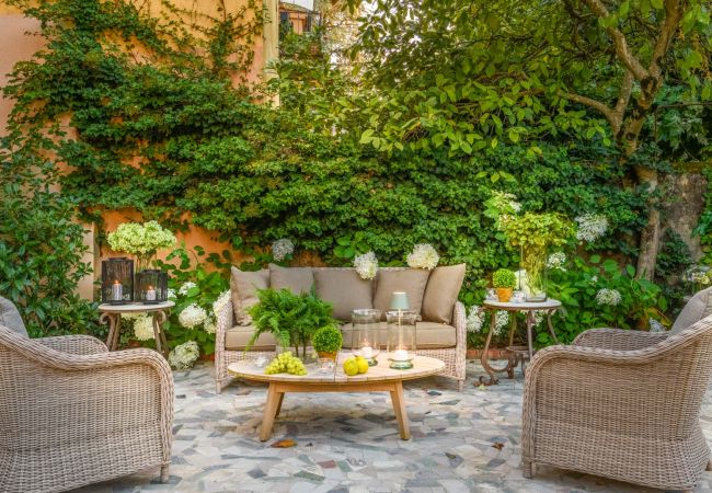 Appartamento a Lucca - Luxury Home, Private Garden and Jacuzzi inside Lucca Appartamento a Lucca - Luxury Home, Private Garden and Jacuzzi inside Lucca