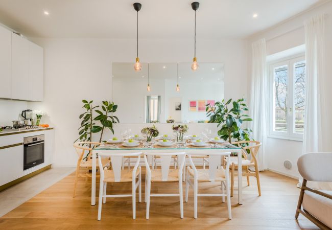 Appartamento a Lucca - Casa Daria, Modern 4 Bedrooms Apartment inside the Walls of Lucca Appartamento a Lucca - Casa Daria, Modern 4 Bedrooms Apartment inside the Walls of Lucca