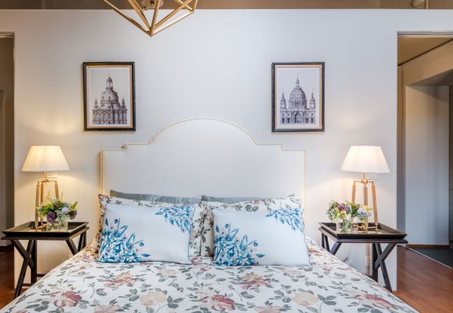 Appartamento a Lucca - De Nobili Penthouse, Luxury Apartment with Elevator inside the Walls of Lucca Appartamento a Lucca - De Nobili Penthouse, Luxury Apartment with Elevator inside the Walls of Lucca