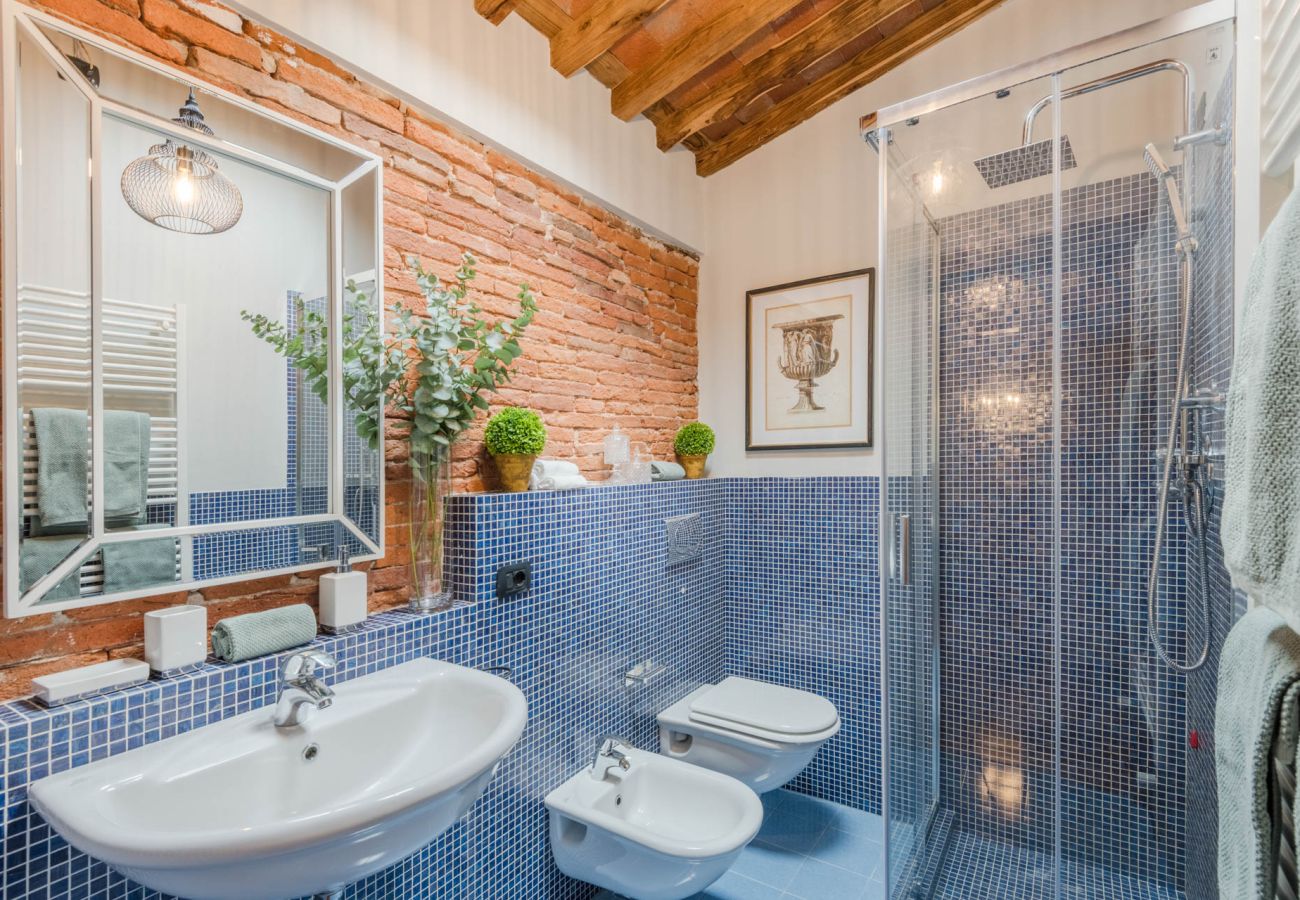 Appartamento a Lucca - Dorina Penthouse 2 bedrooms 2 bathrooms inside the Lucca Walls Appartamento a Lucca - Dorina Penthouse 2 bedrooms 2 bathrooms inside the Lucca Walls