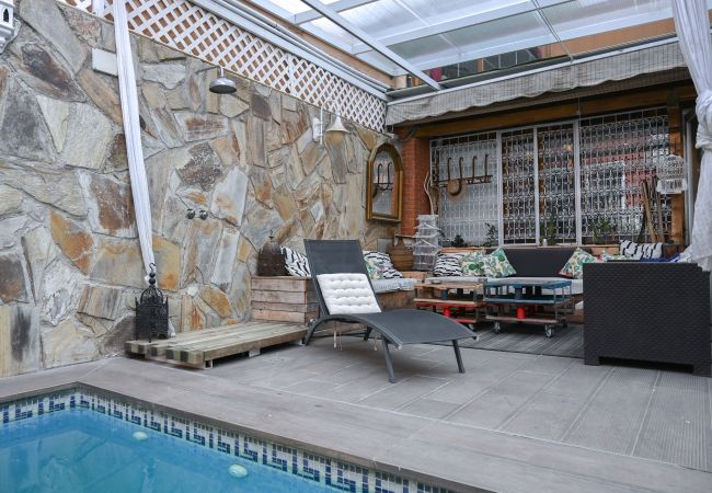 Appartamento a Madrid - Coqueto estudio con piscina en Ciudad Lineal  Appartamento a Madrid - Coqueto estudio con piscina en Ciudad Lineal