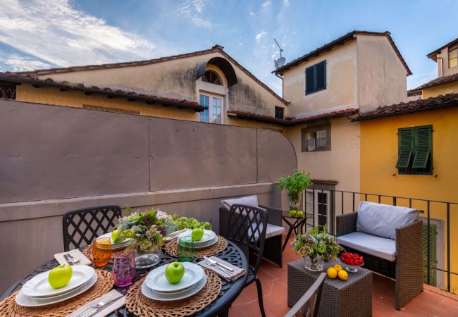 Appartamento a Lucca - Elegant Modern Apartment with Terrace in Historic Lucca Appartamento a Lucca - Elegant Modern Apartment with Terrace in Historic Lucca