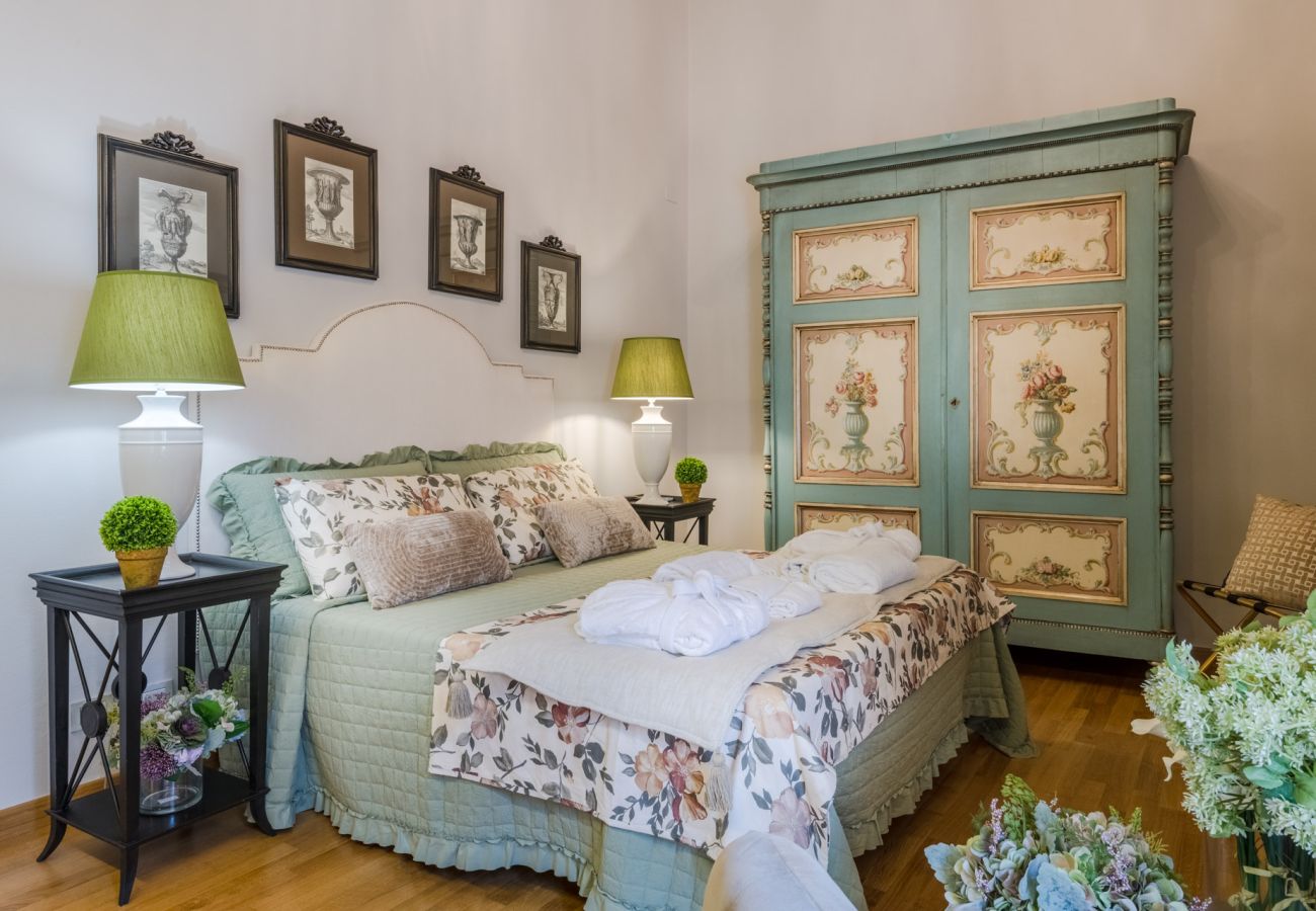 Appartamento a Lucca - Timeless Elegance: A Historic Retreat in Lucca's Art District Appartamento a Lucca - Timeless Elegance: A Historic Retreat in Lucca's Art District