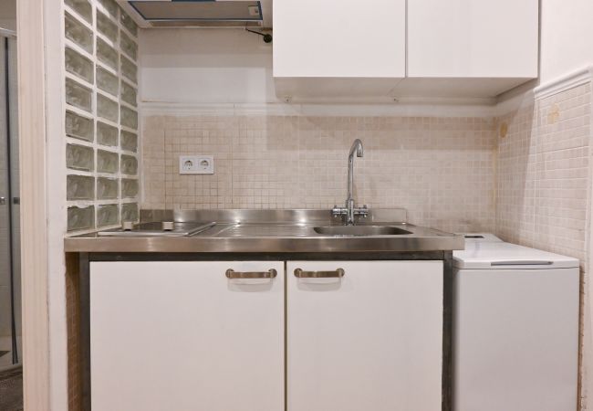 Studio a Madrid - Lindo estudio en barrio Justicia SLR16 Studio a Madrid - Lindo estudio en barrio Justicia SLR16