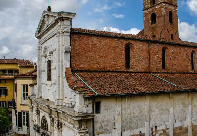 Appartamento a Lucca - Luxury Rental Penthouse in the Heart of Lucca Appartamento a Lucca - Luxury Rental Penthouse in the Heart of Lucca