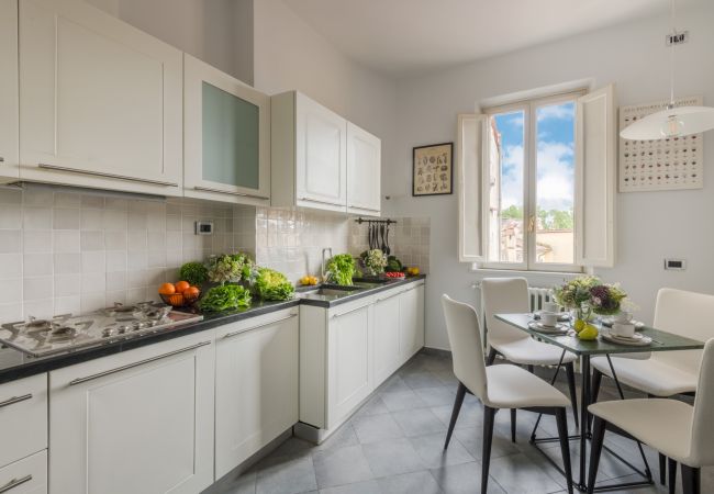 Appartamento a Lucca - Luxury Rental Penthouse in the Heart of Lucca Appartamento a Lucca - Luxury Rental Penthouse in the Heart of Lucca