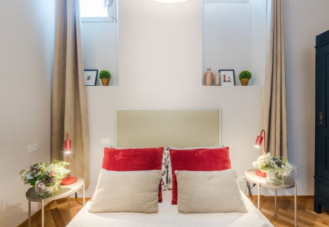 Appartamento a Lucca - GARDEN VISTA Charming 2 Bedrooms 2 Bathrooms Apartment inside the Walls of Lucca Appartamento a Lucca - GARDEN VISTA Charming 2 Bedrooms 2 Bathrooms Apartment inside the Walls of Lucca