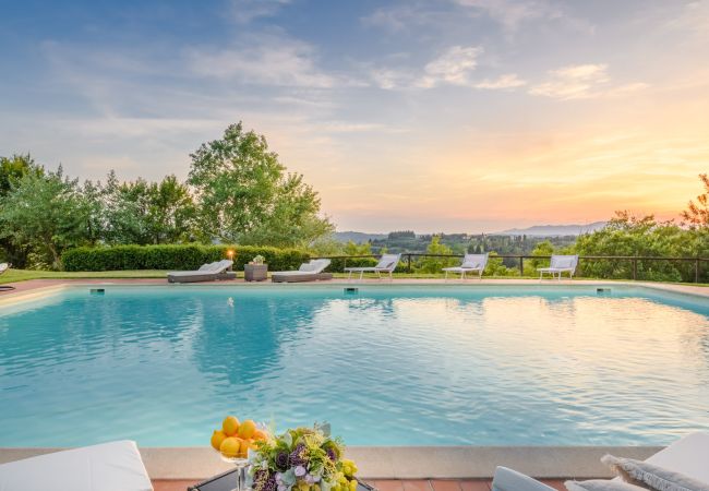 Villa a San Miniato - Villa San Miniato Corniano: Iconic 5 Bedrooms Farmhouse with Pool Villa a San Miniato - Villa San Miniato Corniano: Iconic 5 Bedrooms Farmhouse with Pool