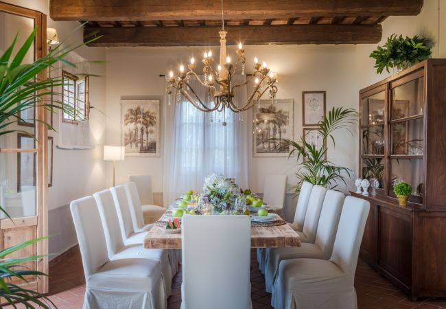 Villa a San Miniato - Villa San Miniato Corniano: Iconic 5 Bedrooms Farmhouse with Pool Villa a San Miniato - Villa San Miniato Corniano: Iconic 5 Bedrooms Farmhouse with Pool