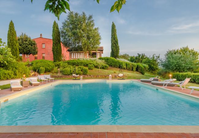 Villa a San Miniato - Villa San Miniato Corniano: Iconic 5 Bedrooms Farmhouse with Pool Villa a San Miniato - Villa San Miniato Corniano: Iconic 5 Bedrooms Farmhouse with Pool