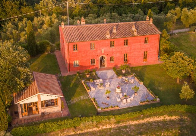 Villa a San Miniato - Villa San Miniato Corniano: Iconic 5 Bedrooms Farmhouse with Pool Villa a San Miniato - Villa San Miniato Corniano: Iconic 5 Bedrooms Farmhouse with Pool