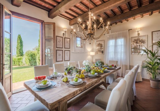 Villa a San Miniato - Villa San Miniato Corniano: Iconic 5 Bedrooms Farmhouse with Pool Villa a San Miniato - Villa San Miniato Corniano: Iconic 5 Bedrooms Farmhouse with Pool