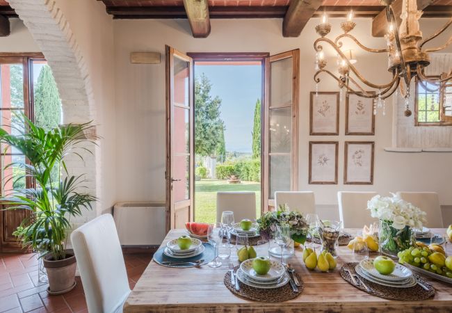 Villa a San Miniato - Villa San Miniato Corniano: Iconic 5 Bedrooms Farmhouse with Pool Villa a San Miniato - Villa San Miniato Corniano: Iconic 5 Bedrooms Farmhouse with Pool
