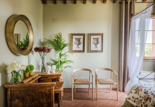 Villa a San Miniato - Villa San Miniato Corniano: Iconic 5 Bedrooms Farmhouse with Pool Villa a San Miniato - Villa San Miniato Corniano: Iconic 5 Bedrooms Farmhouse with Pool