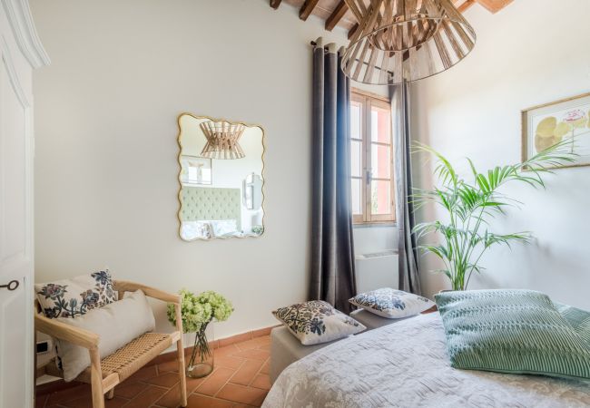 Villa a San Miniato - Villa San Miniato Corniano: Iconic 5 Bedrooms Farmhouse with Pool Villa a San Miniato - Villa San Miniato Corniano: Iconic 5 Bedrooms Farmhouse with Pool