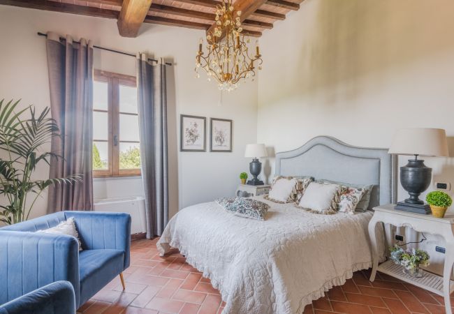 Villa a San Miniato - Villa San Miniato Corniano: Iconic 5 Bedrooms Farmhouse with Pool Villa a San Miniato - Villa San Miniato Corniano: Iconic 5 Bedrooms Farmhouse with Pool