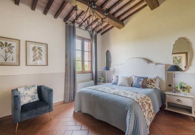 Villa a San Miniato - Villa San Miniato Corniano: Iconic 5 Bedrooms Farmhouse with Pool Villa a San Miniato - Villa San Miniato Corniano: Iconic 5 Bedrooms Farmhouse with Pool