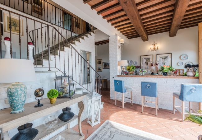 Villa a San Miniato - Villa San Miniato Corniano: Iconic 5 Bedrooms Farmhouse with Pool Villa a San Miniato - Villa San Miniato Corniano: Iconic 5 Bedrooms Farmhouse with Pool
