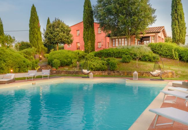 Villa a San Miniato - Villa San Miniato Corniano: Iconic 5 Bedrooms Farmhouse with Pool Villa a San Miniato - Villa San Miniato Corniano: Iconic 5 Bedrooms Farmhouse with Pool
