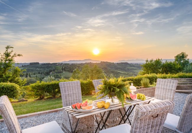 Villa a San Miniato - Villa San Miniato Corniano: Iconic 5 Bedrooms Farmhouse with Pool Villa a San Miniato - Villa San Miniato Corniano: Iconic 5 Bedrooms Farmhouse with Pool