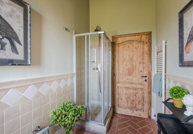 Villa a San Miniato - Villa San Miniato Corniano: Iconic 5 Bedrooms Farmhouse with Pool Villa a San Miniato - Villa San Miniato Corniano: Iconic 5 Bedrooms Farmhouse with Pool