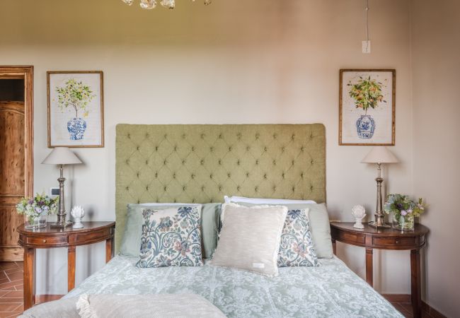 Villa a San Miniato - Villa San Miniato Corniano: Iconic 5 Bedrooms Farmhouse with Pool Villa a San Miniato - Villa San Miniato Corniano: Iconic 5 Bedrooms Farmhouse with Pool