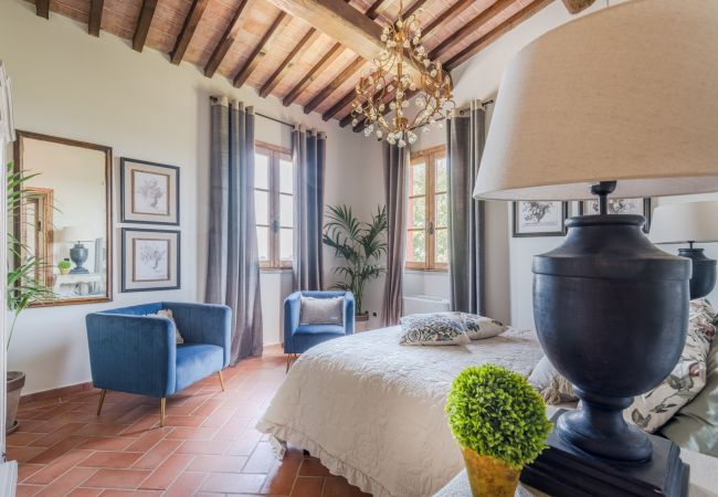 Villa a San Miniato - Villa San Miniato Corniano: Iconic 5 Bedrooms Farmhouse with Pool Villa a San Miniato - Villa San Miniato Corniano: Iconic 5 Bedrooms Farmhouse with Pool