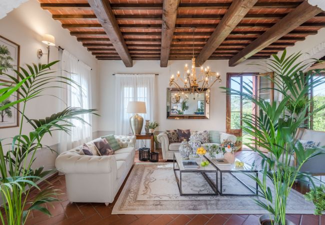 Villa a San Miniato - Villa San Miniato Corniano: Iconic 5 Bedrooms Farmhouse with Pool Villa a San Miniato - Villa San Miniato Corniano: Iconic 5 Bedrooms Farmhouse with Pool