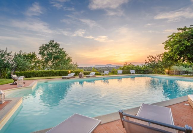Villa a San Miniato - Villa San Miniato Corniano: Iconic 5 Bedrooms Farmhouse with Pool Villa a San Miniato - Villa San Miniato Corniano: Iconic 5 Bedrooms Farmhouse with Pool