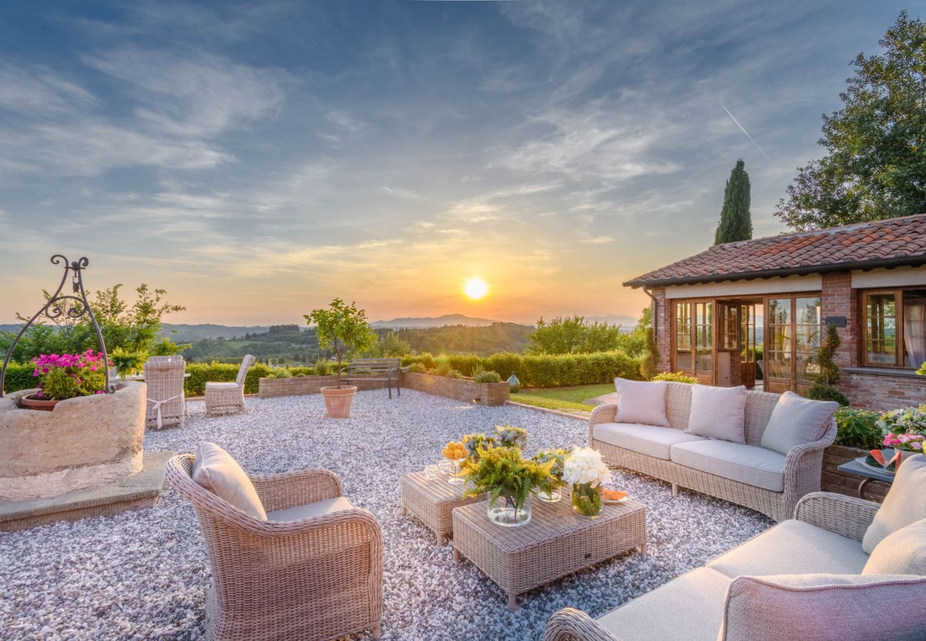 Villa a San Miniato - Villa San Miniato Corniano: Iconic 5 Bedrooms Farmhouse with Pool Villa a San Miniato - Villa San Miniato Corniano: Iconic 5 Bedrooms Farmhouse with Pool