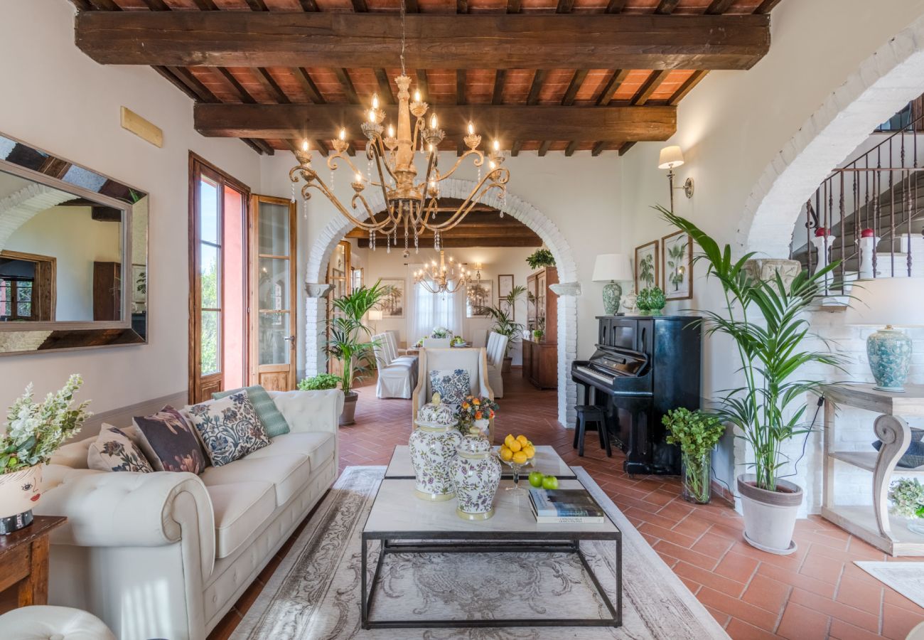 Villa a San Miniato - Villa San Miniato Corniano: Iconic 5 Bedrooms Farmhouse with Pool Villa a San Miniato - Villa San Miniato Corniano: Iconic 5 Bedrooms Farmhouse with Pool