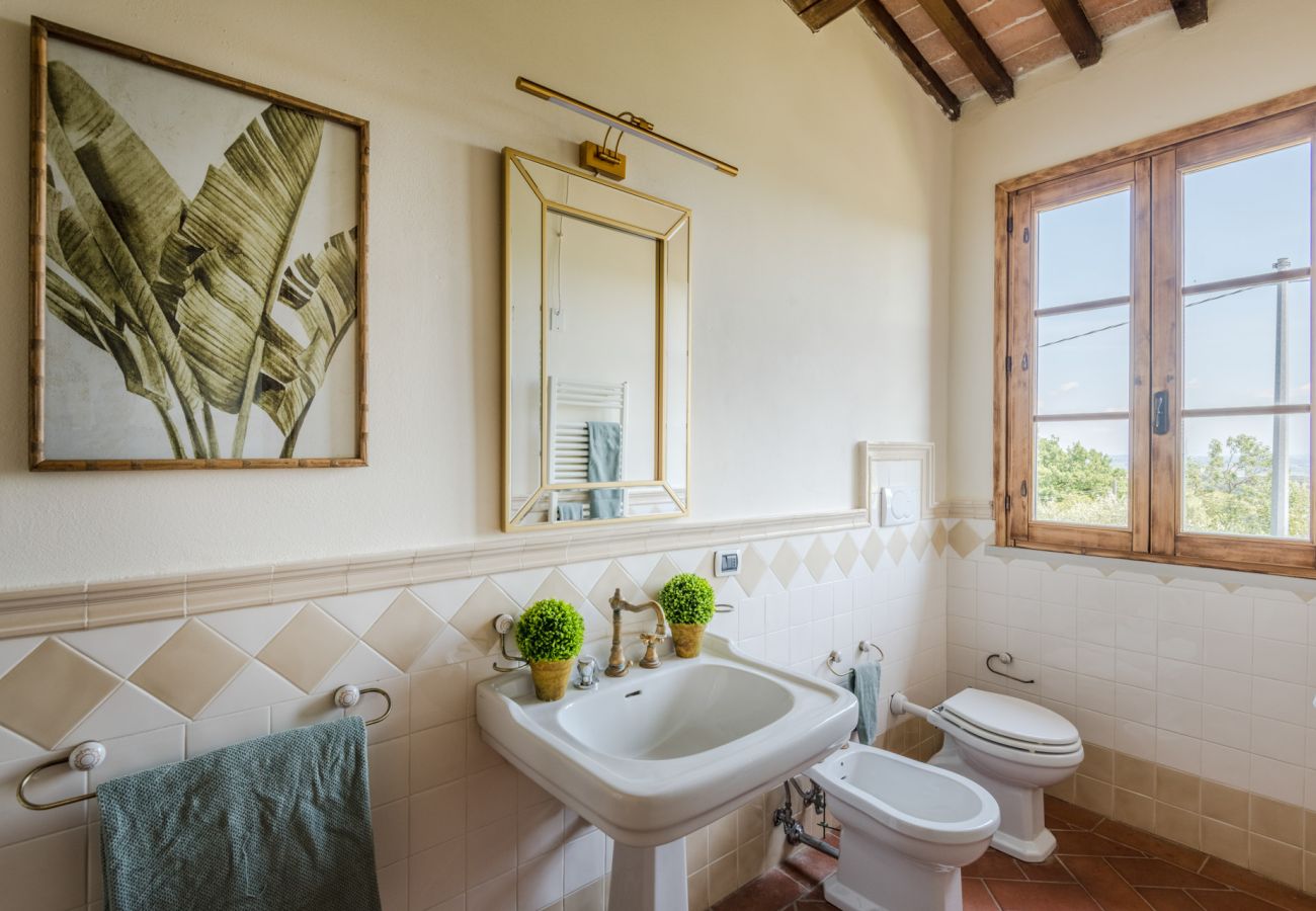 Villa a San Miniato - Villa San Miniato Corniano: Iconic 5 Bedrooms Farmhouse with Pool Villa a San Miniato - Villa San Miniato Corniano: Iconic 5 Bedrooms Farmhouse with Pool