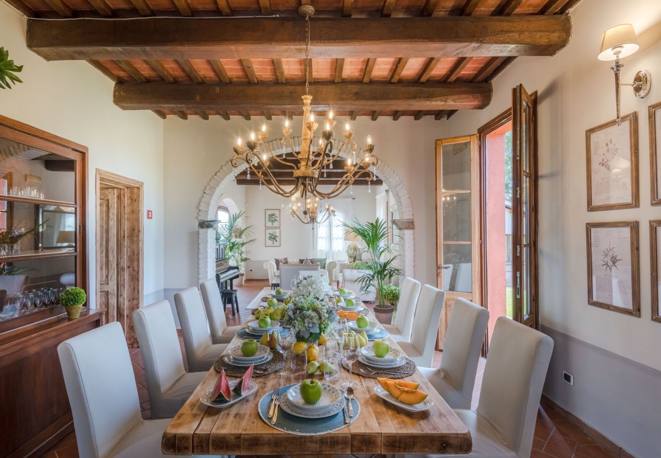 Villa a San Miniato - Villa San Miniato Corniano: Iconic 5 Bedrooms Farmhouse with Pool Villa a San Miniato - Villa San Miniato Corniano: Iconic 5 Bedrooms Farmhouse with Pool