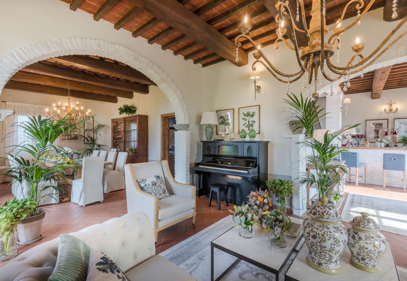 Villa a San Miniato - Villa San Miniato Corniano: Iconic 5 Bedrooms Farmhouse with Pool Villa a San Miniato - Villa San Miniato Corniano: Iconic 5 Bedrooms Farmhouse with Pool
