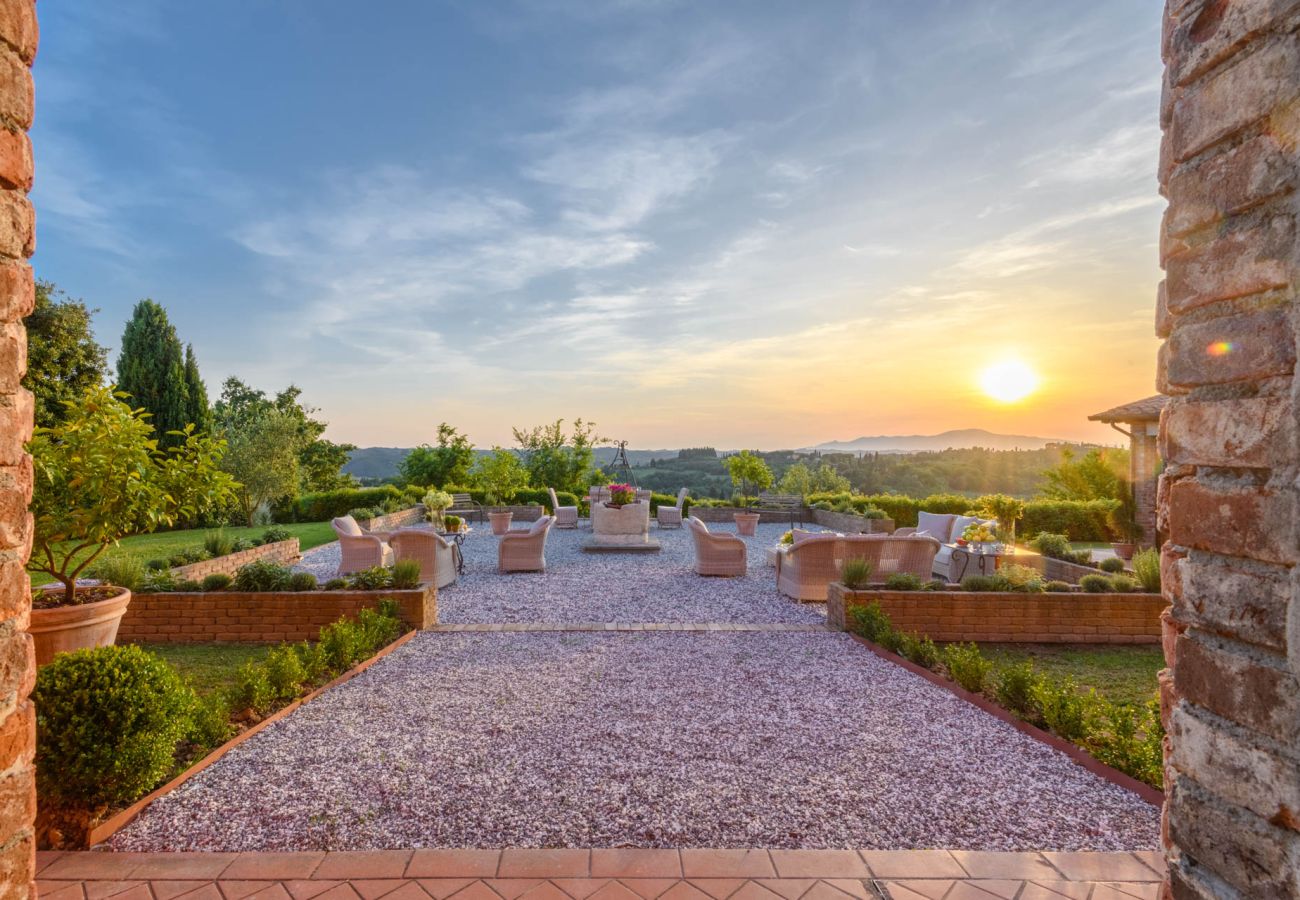 Villa a San Miniato - Villa San Miniato Corniano: Iconic 5 Bedrooms Farmhouse with Pool Villa a San Miniato - Villa San Miniato Corniano: Iconic 5 Bedrooms Farmhouse with Pool