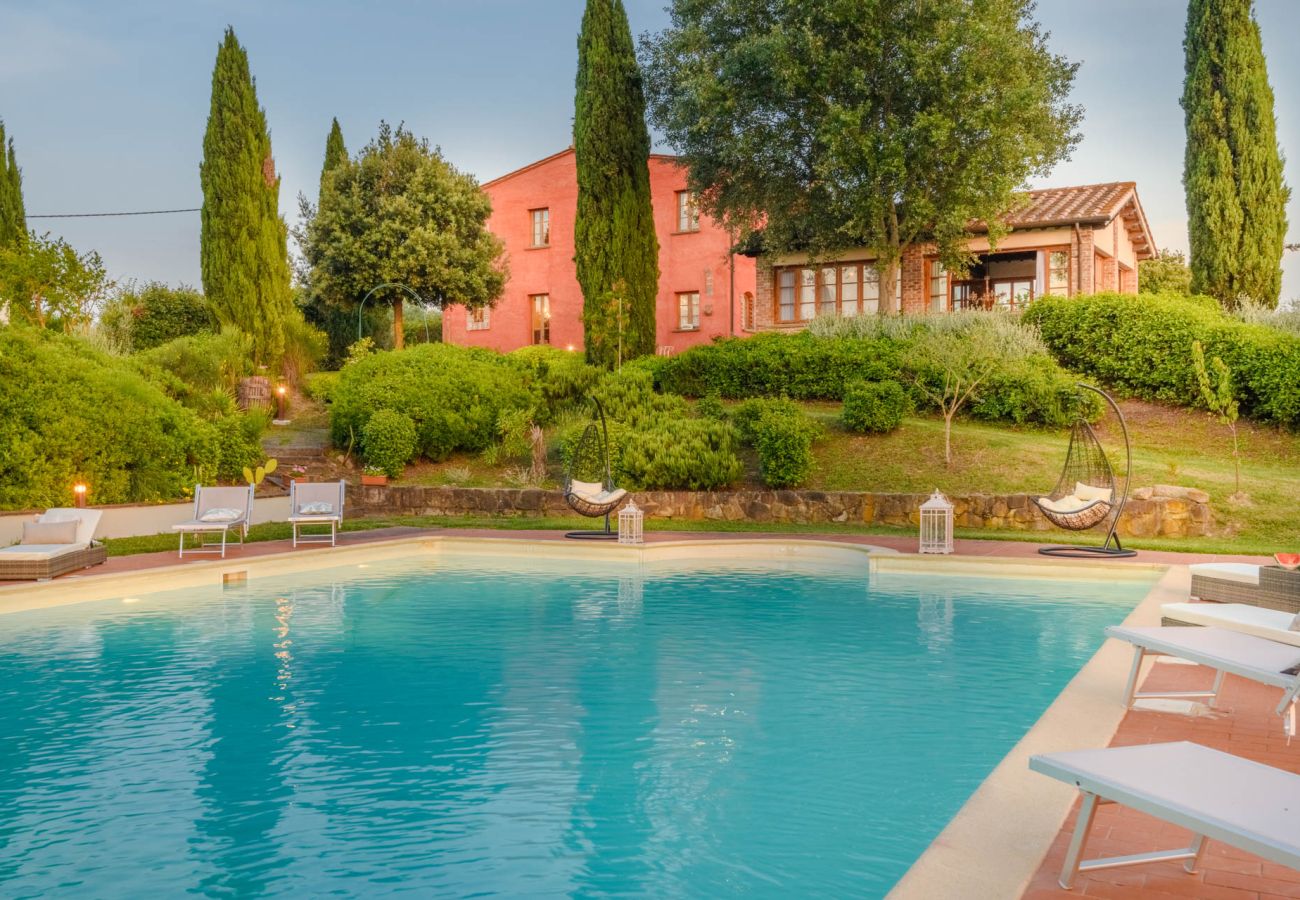 Villa a San Miniato - Villa San Miniato Corniano: Iconic 5 Bedrooms Farmhouse with Pool Villa a San Miniato - Villa San Miniato Corniano: Iconic 5 Bedrooms Farmhouse with Pool