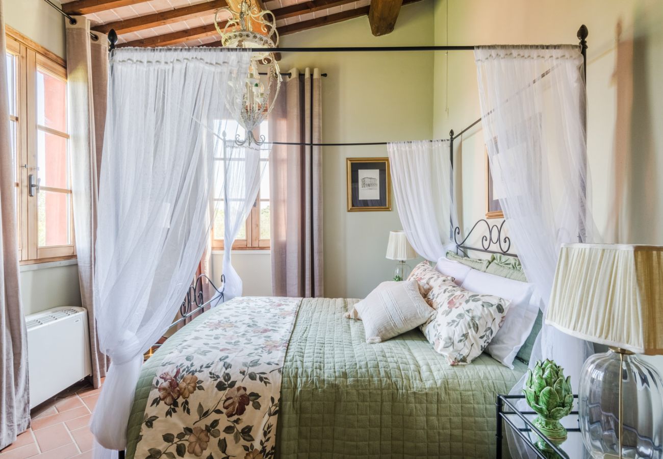 Villa a San Miniato - Villa San Miniato Corniano: Iconic 5 Bedrooms Farmhouse with Pool Villa a San Miniato - Villa San Miniato Corniano: Iconic 5 Bedrooms Farmhouse with Pool