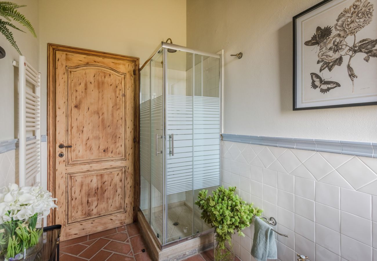Villa a San Miniato - Villa San Miniato Corniano: Iconic 5 Bedrooms Farmhouse with Pool Villa a San Miniato - Villa San Miniato Corniano: Iconic 5 Bedrooms Farmhouse with Pool