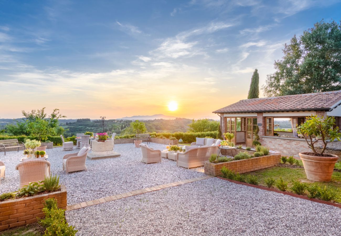 Villa a San Miniato - Villa San Miniato Corniano: Iconic 5 Bedrooms Farmhouse with Pool Villa a San Miniato - Villa San Miniato Corniano: Iconic 5 Bedrooms Farmhouse with Pool