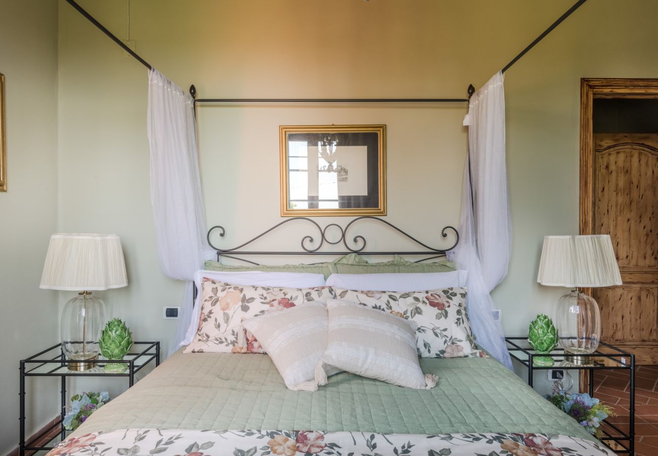 Villa a San Miniato - Villa San Miniato Corniano: Iconic 5 Bedrooms Farmhouse with Pool Villa a San Miniato - Villa San Miniato Corniano: Iconic 5 Bedrooms Farmhouse with Pool