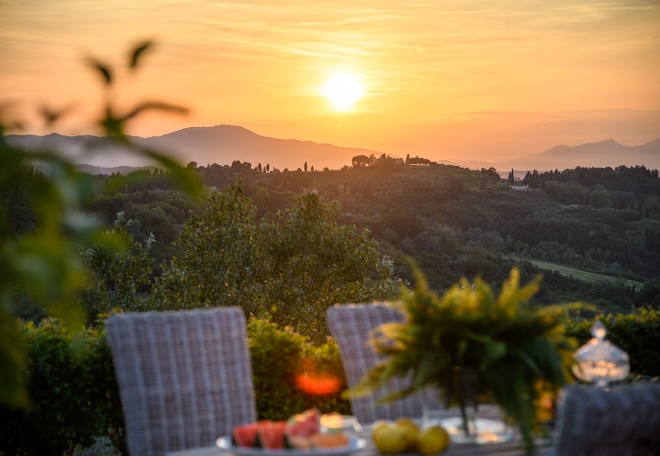 Villa a San Miniato - Villa San Miniato Corniano: Iconic 5 Bedrooms Farmhouse with Pool Villa a San Miniato - Villa San Miniato Corniano: Iconic 5 Bedrooms Farmhouse with Pool