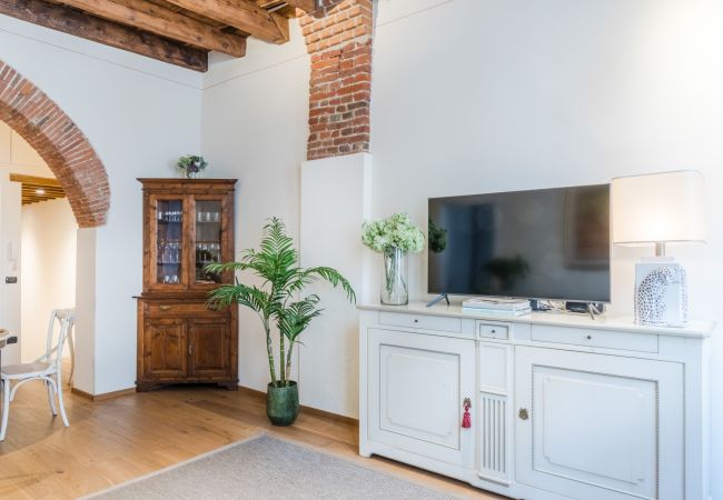 Appartamento a Lucca - Smart 2 Bedrooms Apartment close to Bus Terminal Appartamento a Lucca - Smart 2 Bedrooms Apartment close to Bus Terminal