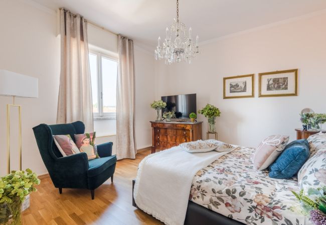 Appartamento a Lucca - Panoramic penthouse with views and elevator in Lucca Appartamento a Lucca - Panoramic penthouse with views and elevator in Lucca