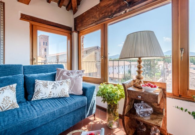 Appartamento a Lucca - Panoramic penthouse with views and elevator in Lucca Appartamento a Lucca - Panoramic penthouse with views and elevator in Lucca
