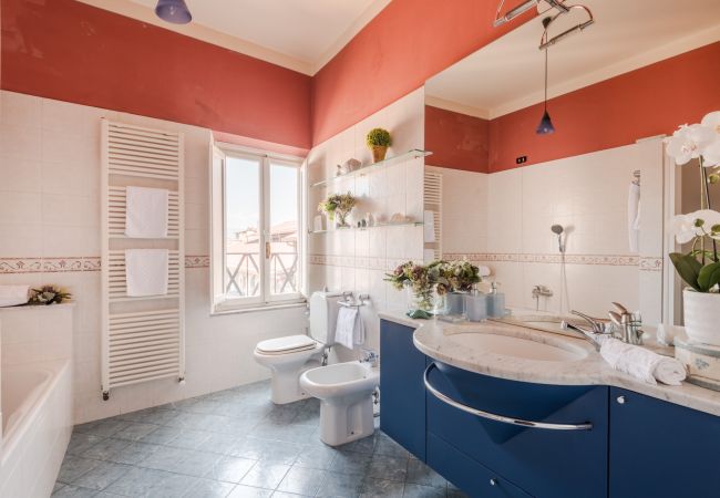 Appartamento a Lucca - Panoramic penthouse with views and elevator in Lucca Appartamento a Lucca - Panoramic penthouse with views and elevator in Lucca