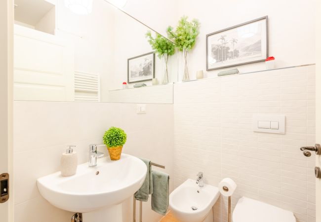 Appartamento a Lucca - Contemporary 2 Bedrooms 2 Bathrooms Apartment Appartamento a Lucca - Contemporary 2 Bedrooms 2 Bathrooms Apartment