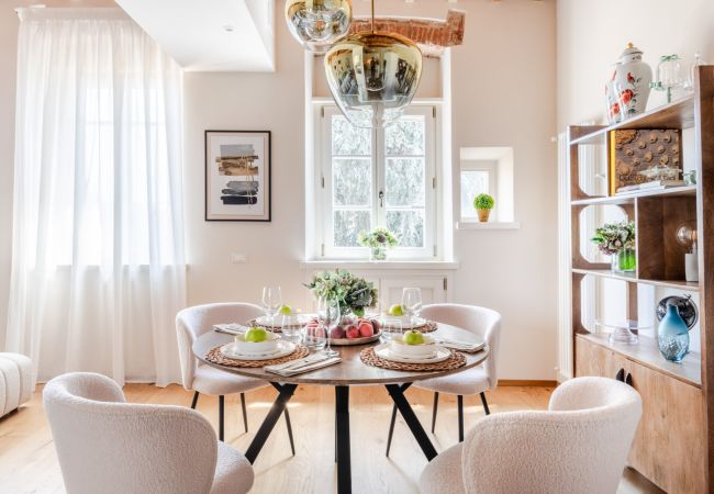 Appartamento a Lucca - Contemporary 2 Bedrooms 2 Bathrooms Apartment Appartamento a Lucca - Contemporary 2 Bedrooms 2 Bathrooms Apartment